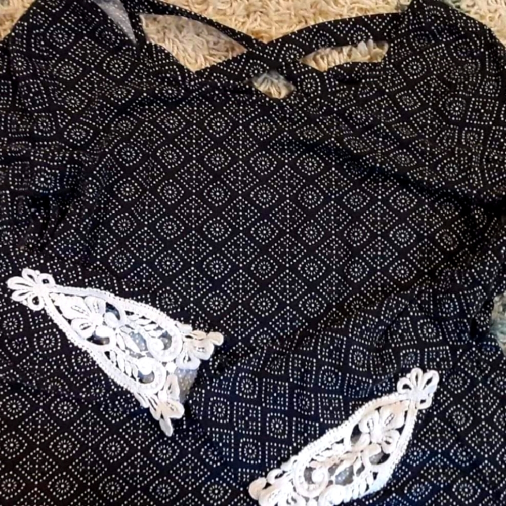 ▪︎MAURICES▪︎ SUPER CUTE!▪︎SZ L BLACK & WHITE TOP!▪︎